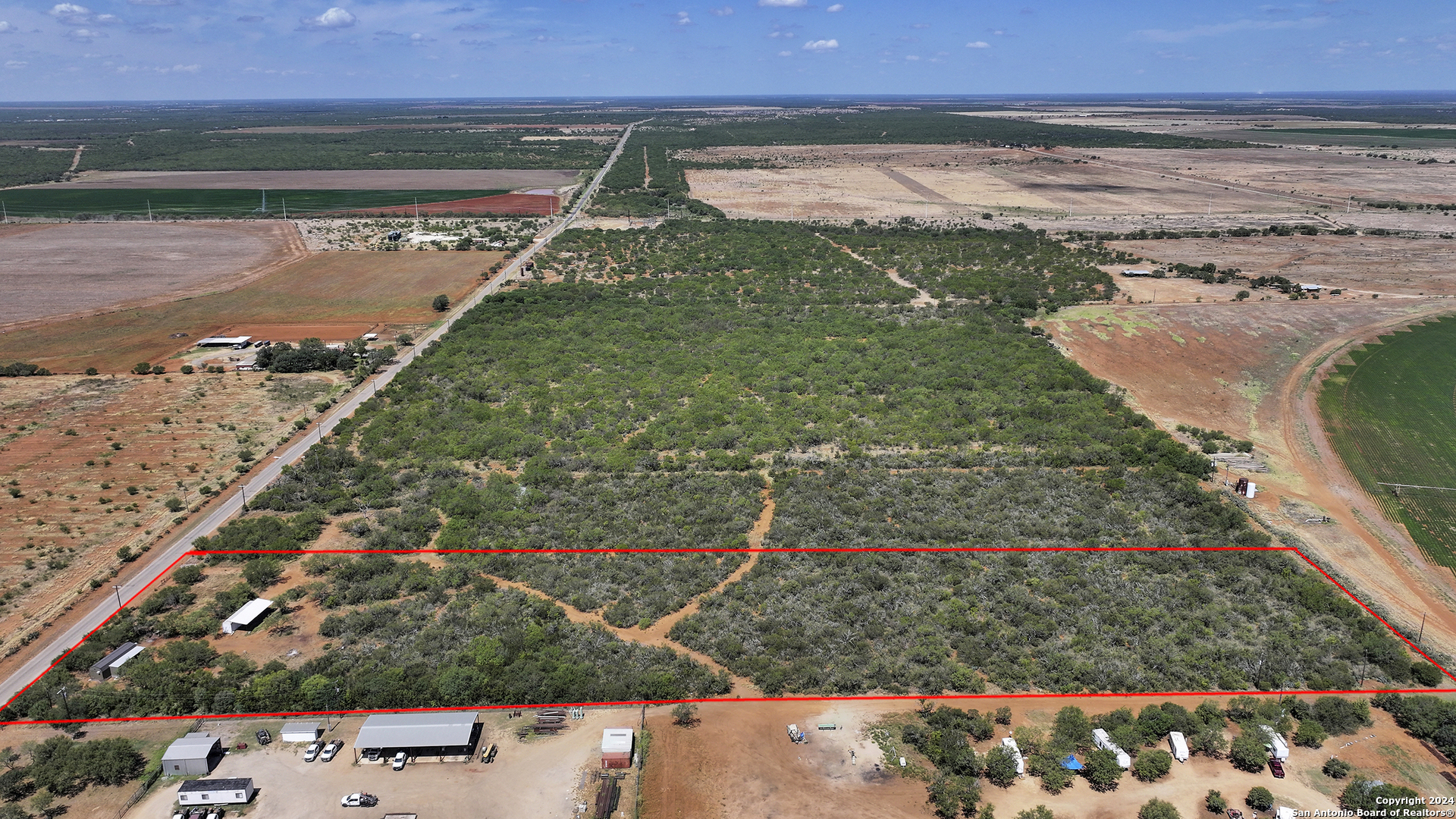 800 County Road 4670 Dilley TX 78017