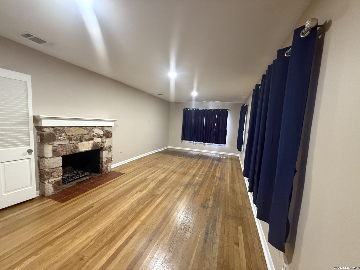 1117 E Court Seguin TX 78155