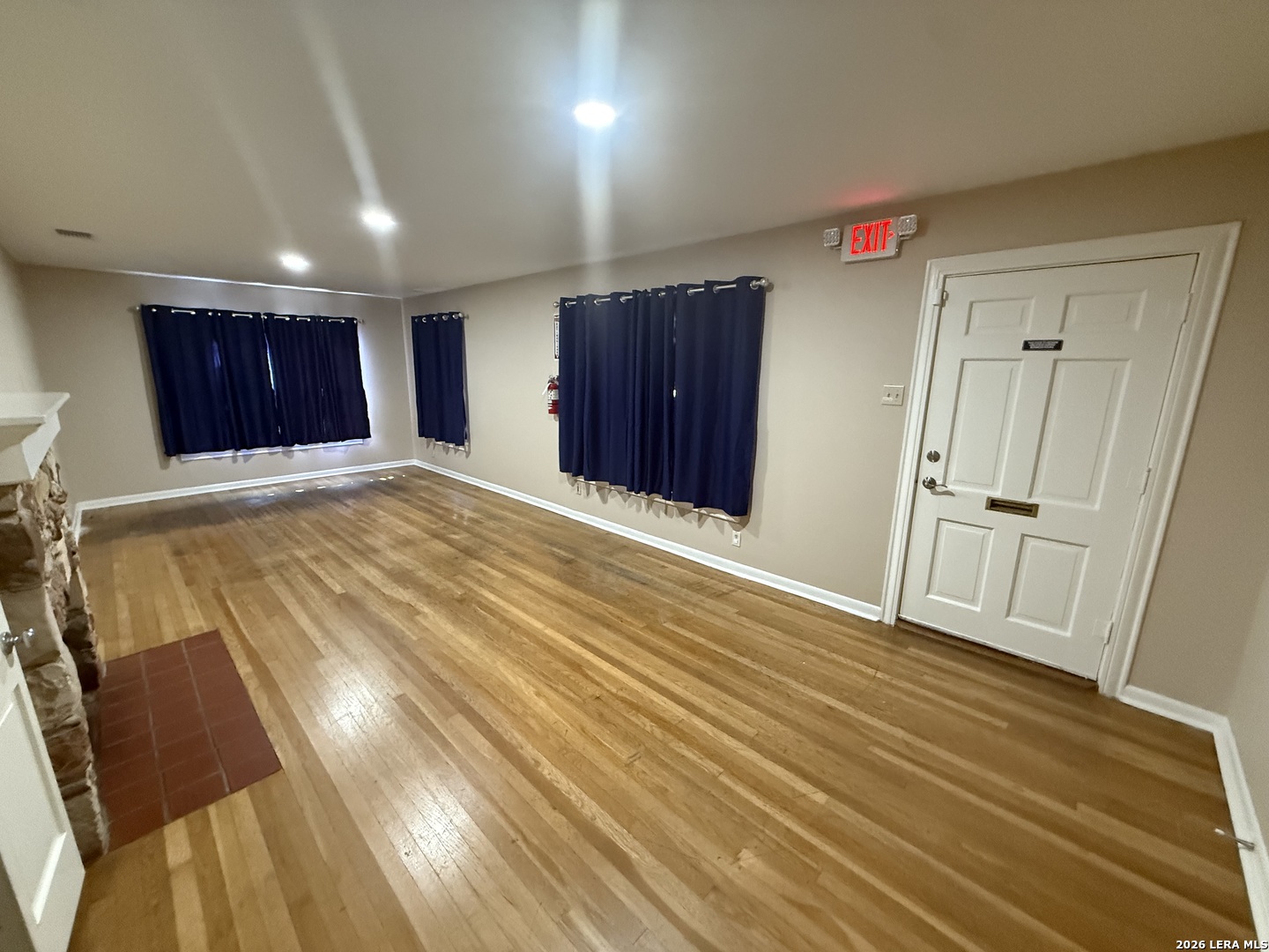 1117 E Court Seguin TX 78155