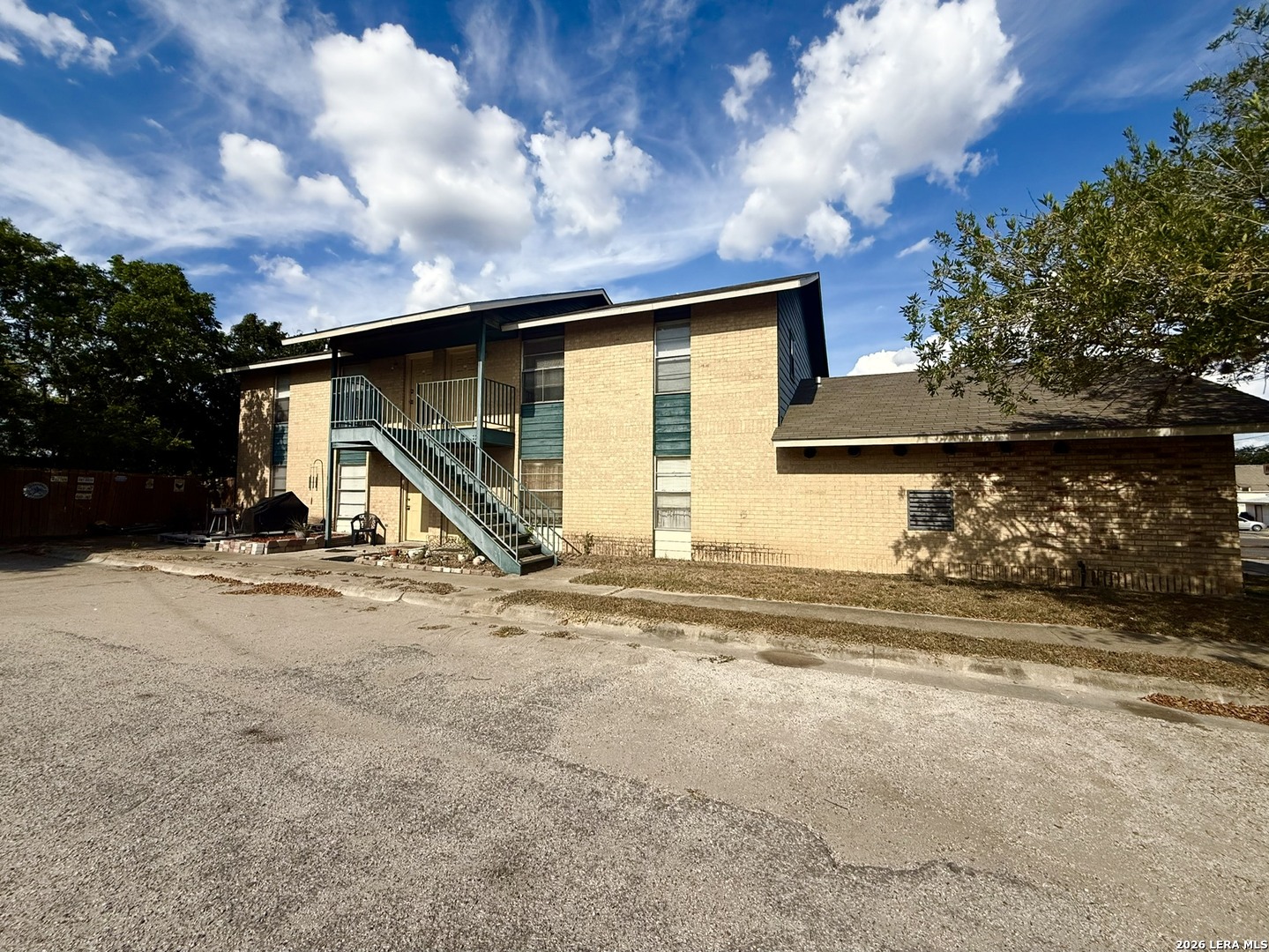 204 Walton Beeville TX 78102