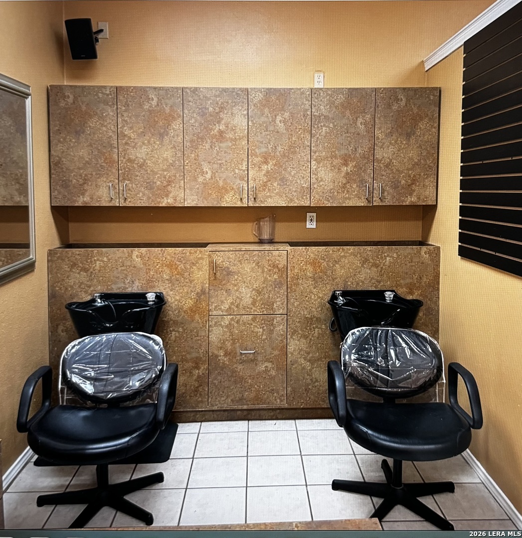 603 Isom San Antonio TX 78216