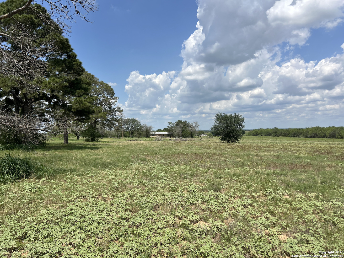 1626 Fm 1346 La Vernia TX 78121