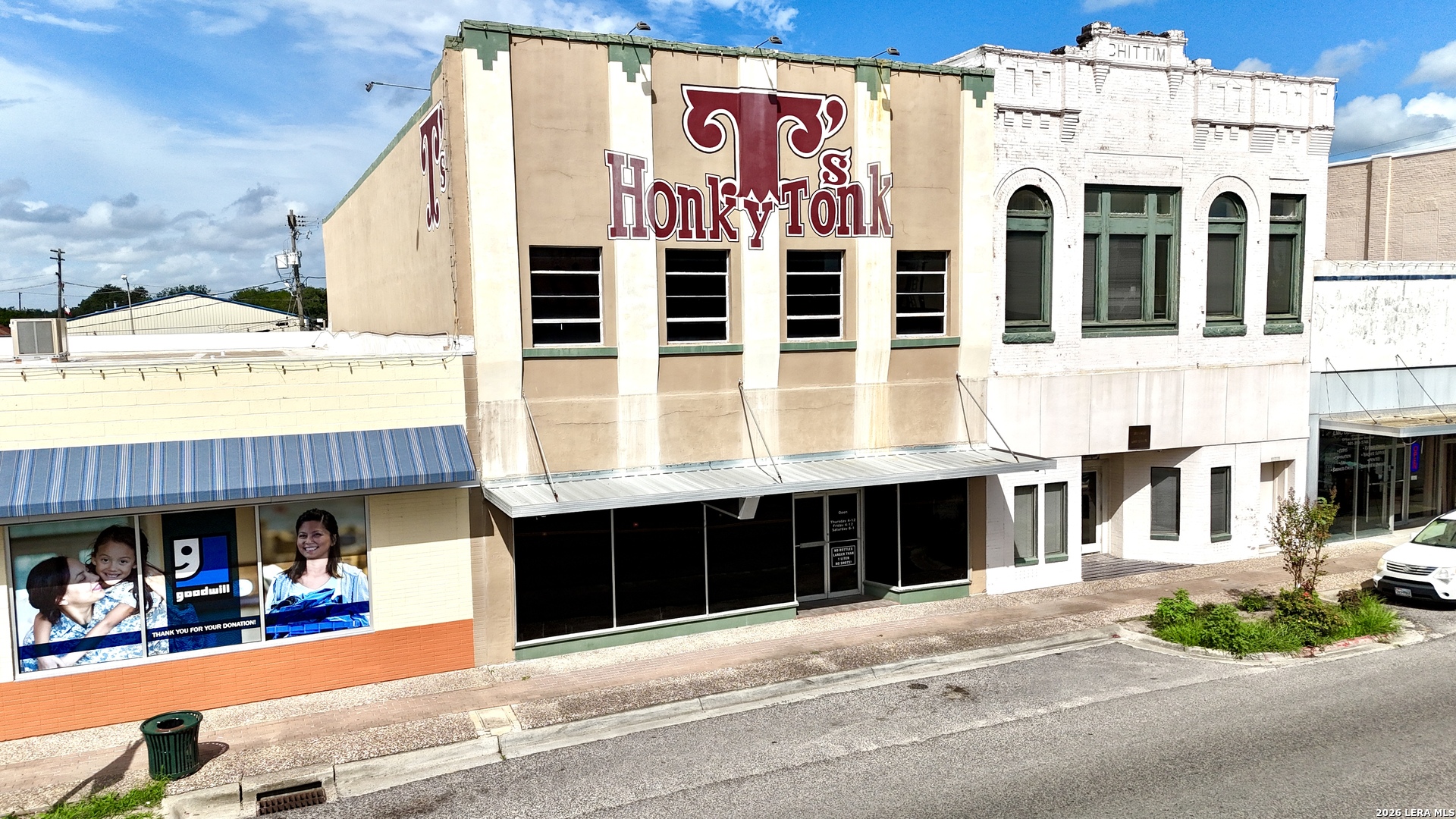209 N Washington Street Beeville TX 78102