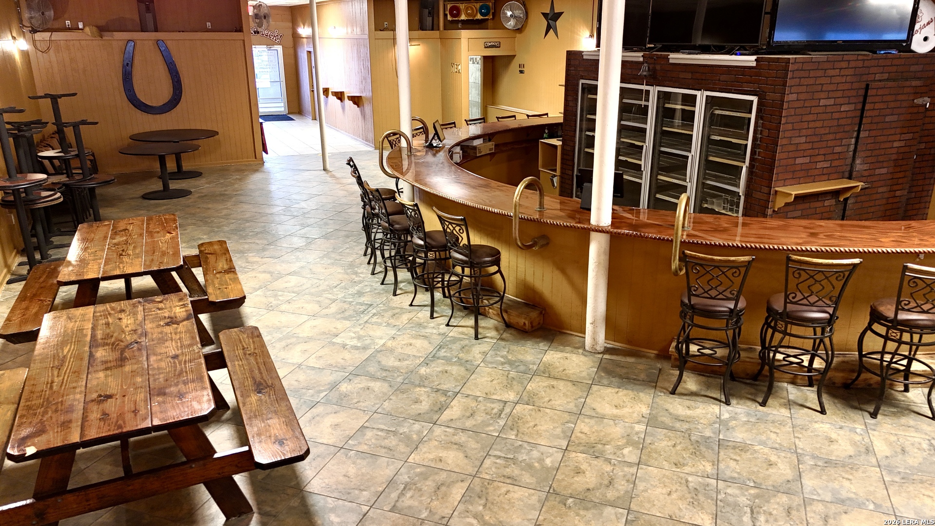 209 N Washington Street Beeville TX 78102