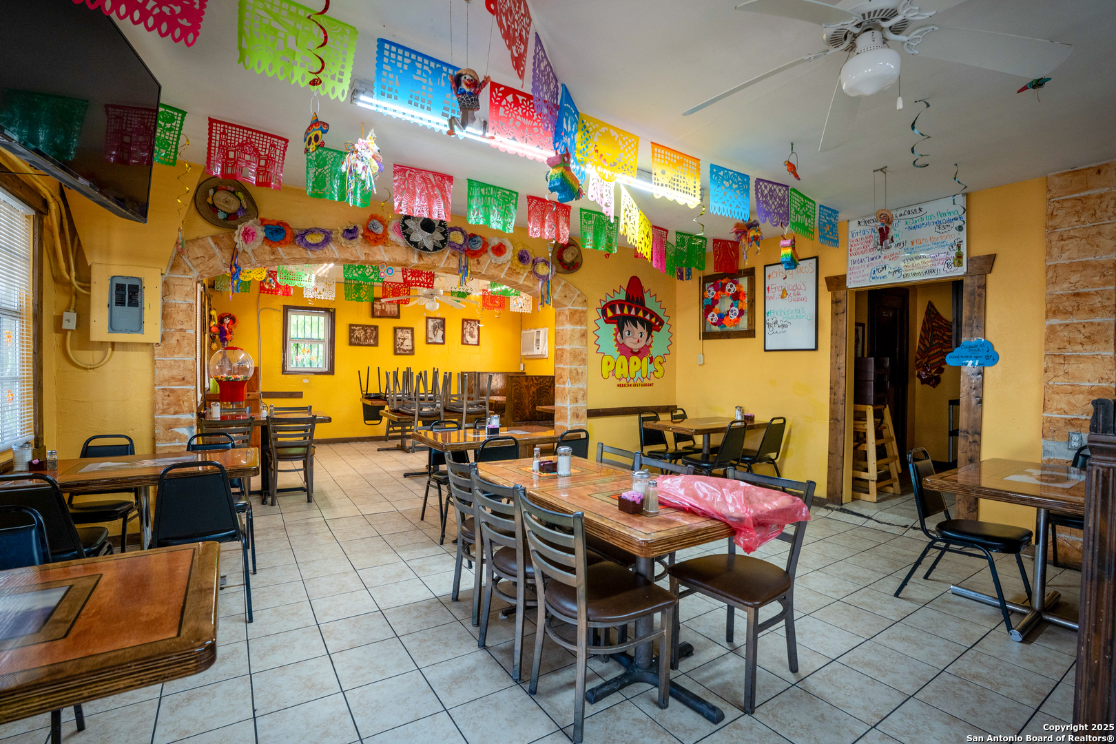 2802 E Houston San Antonio TX 78202