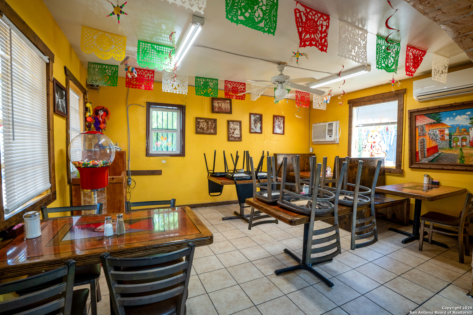 2802 E Houston San Antonio TX 78202