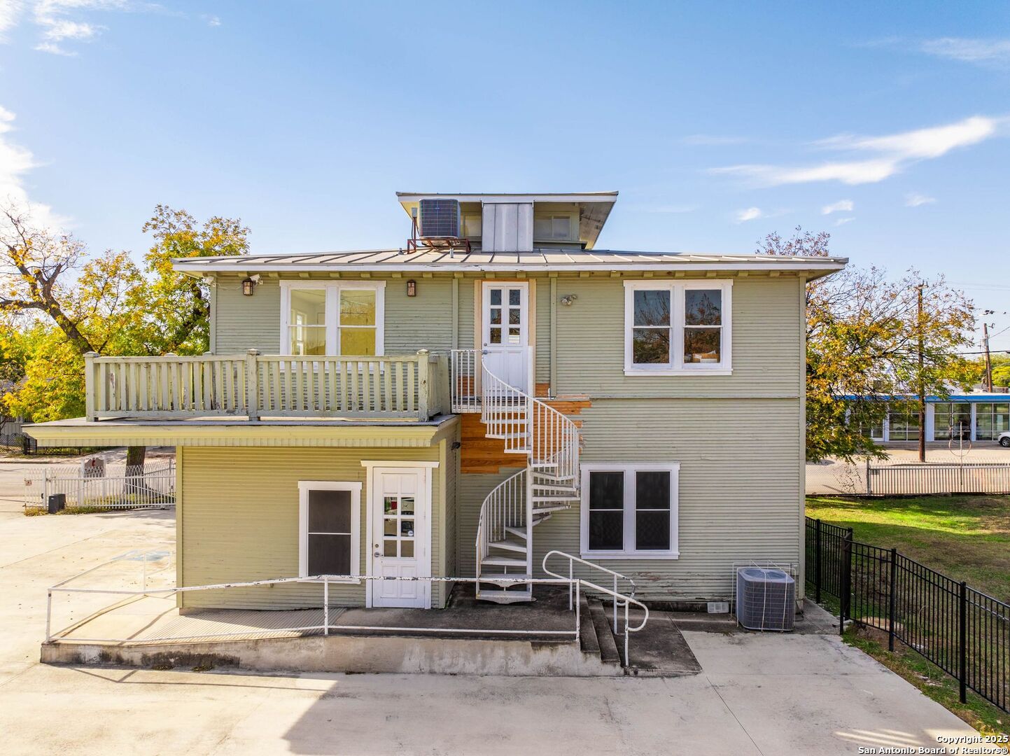 812 S Hackberry Street San Antonio TX 78203