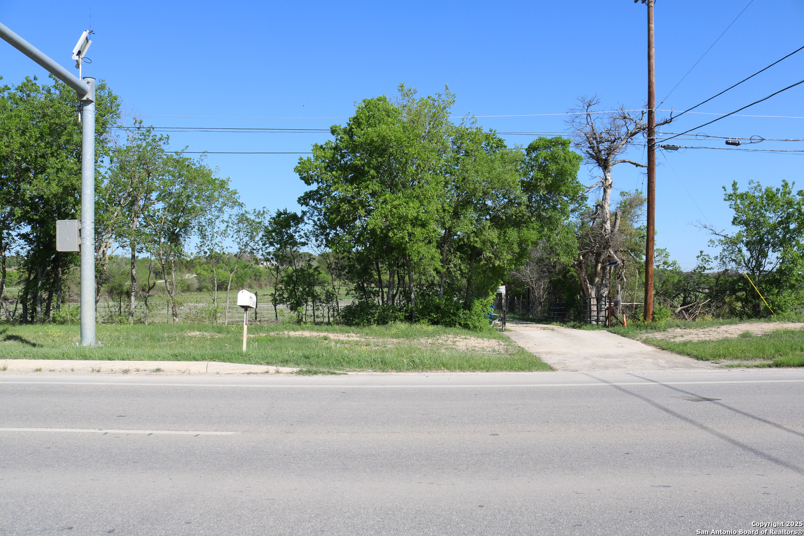 17245 Nacogdoches San Antonio TX 78266