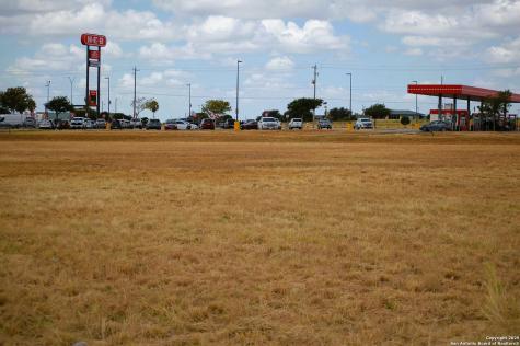 Tbd Ih 35 Pearsall TX 78061