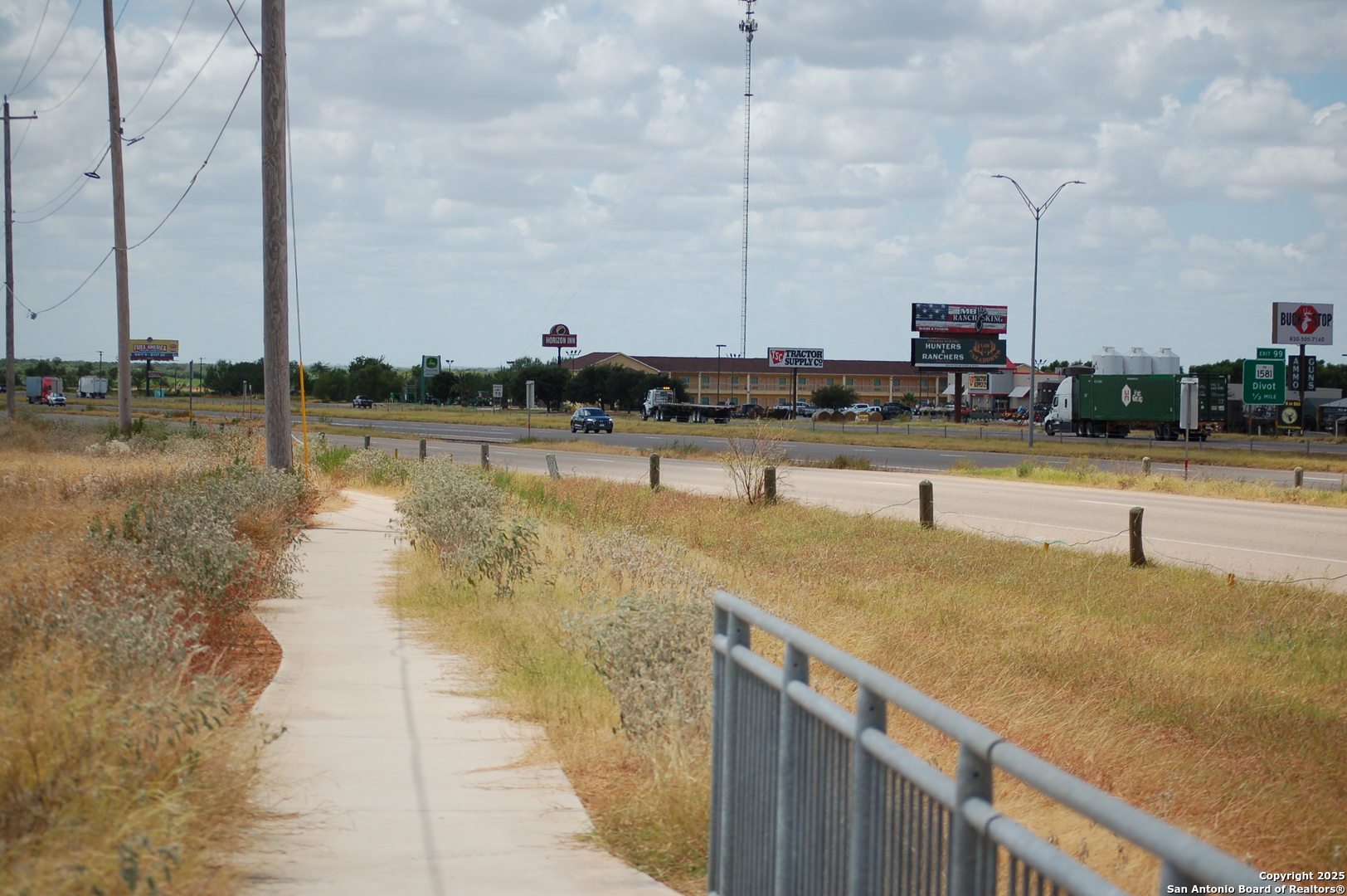 Tbd Ih 35 Pearsall TX 78061