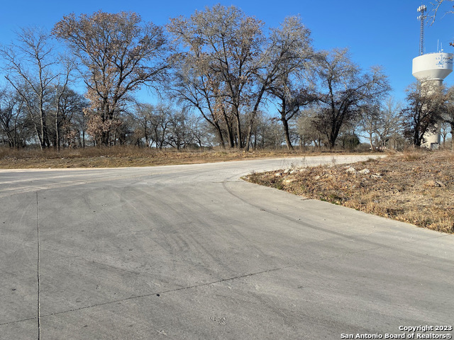 1.61 Acres Fm 775 La Vernia TX 78121