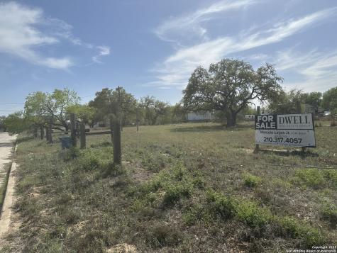 219 Depot Street Pleasanton TX 78064