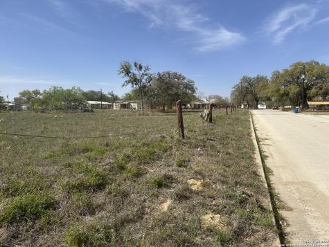 219 Depot Street Pleasanton TX 78064