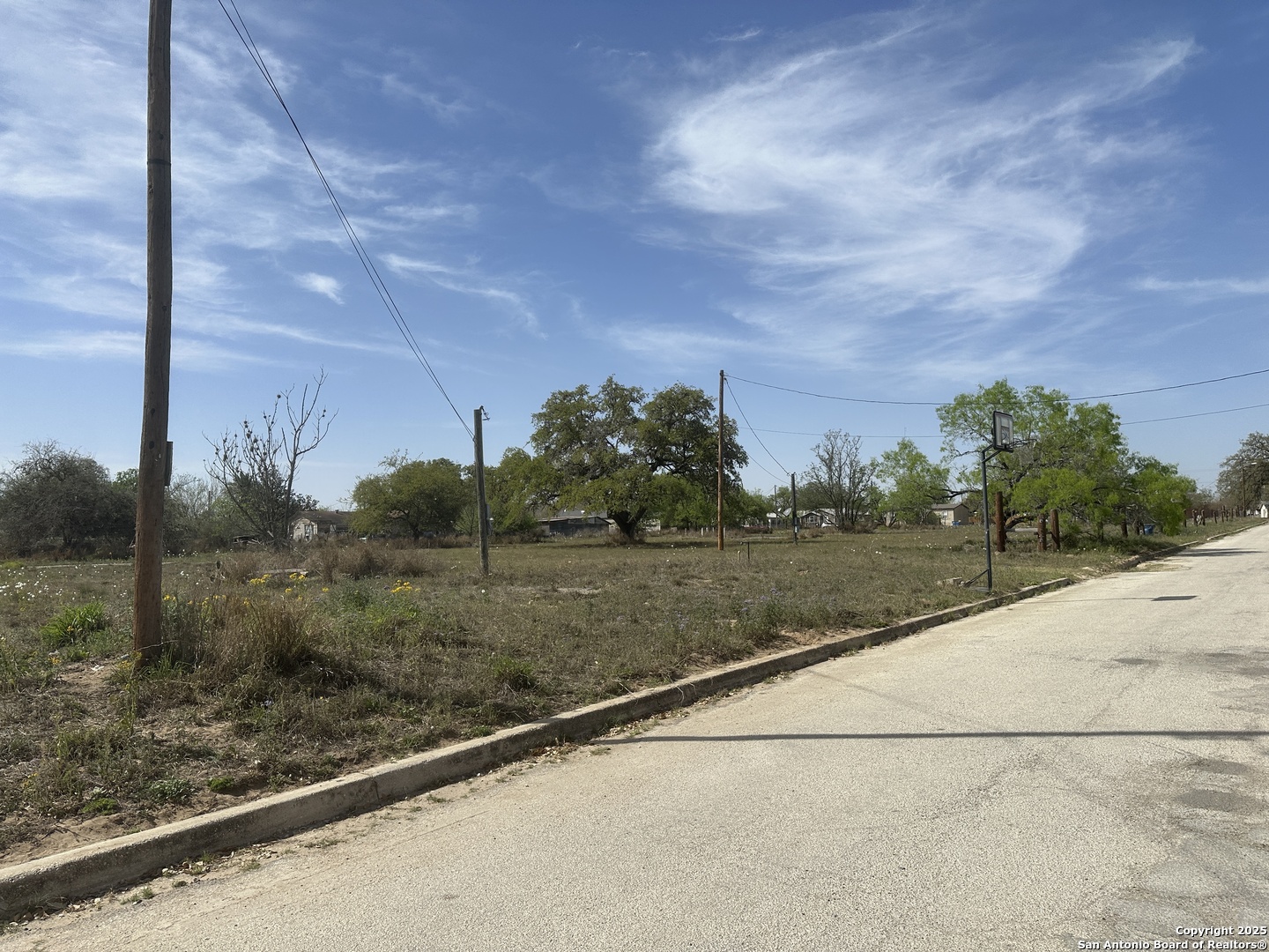 219 Depot Street Pleasanton TX 78064