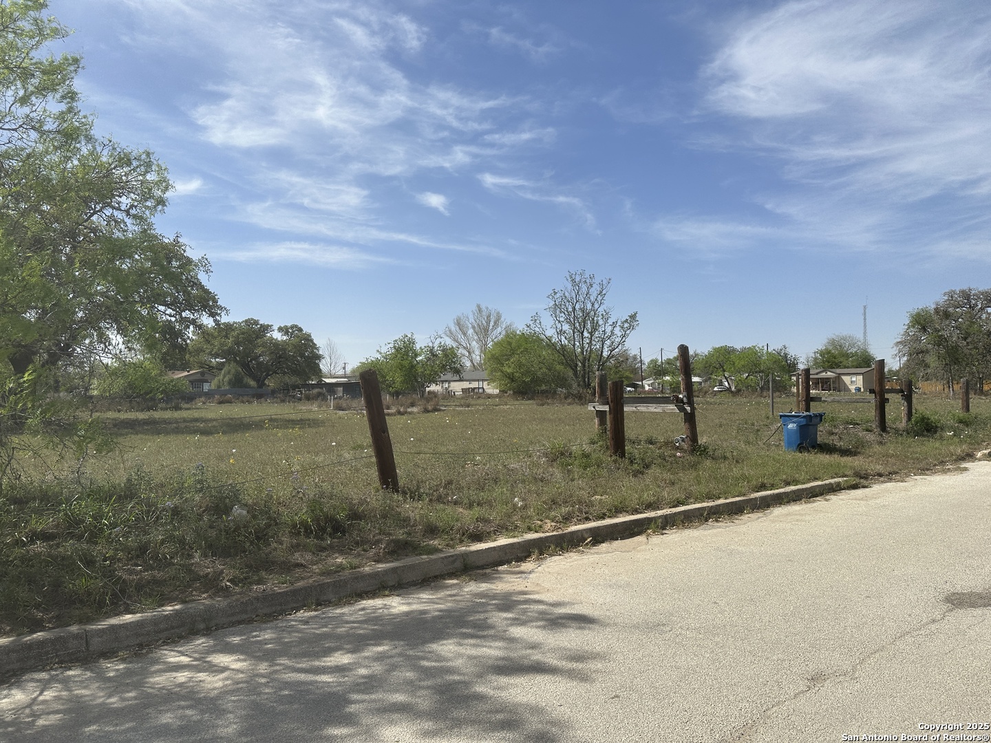 219 Depot Street Pleasanton TX 78064