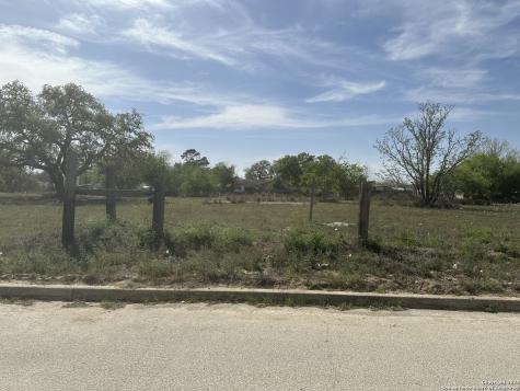 219 Depot Street Pleasanton TX 78064