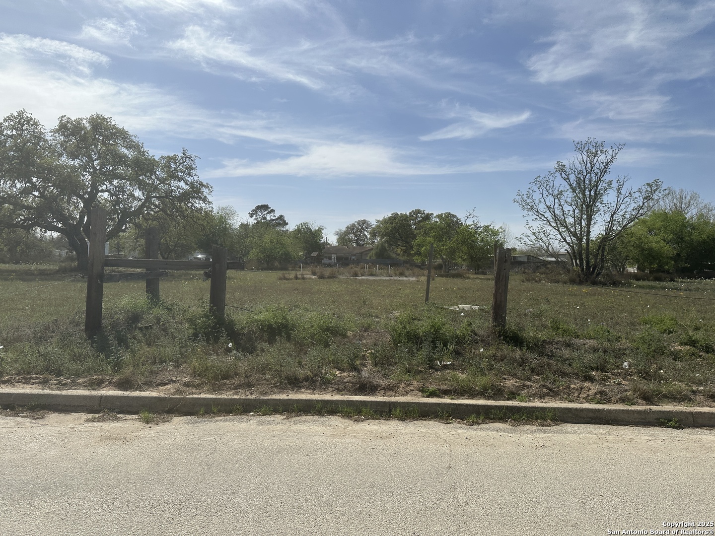 219 Depot Street Pleasanton TX 78064