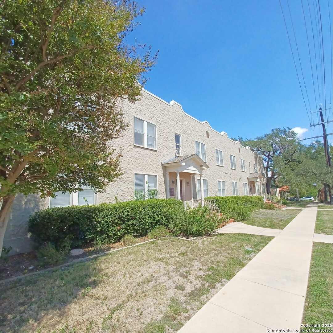 127 W Magnolia San Antonio TX 78212