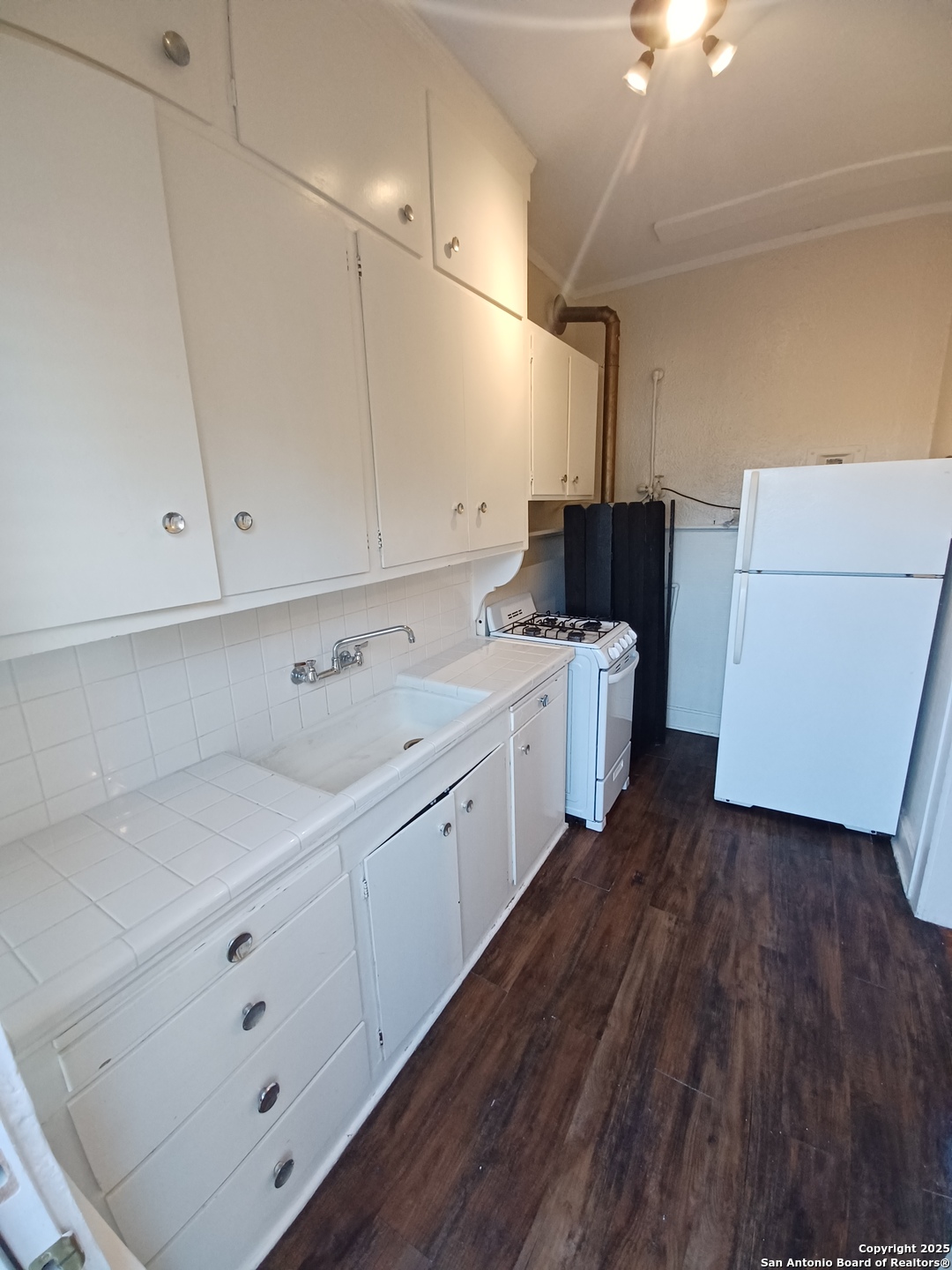 127 W Magnolia San Antonio TX 78212