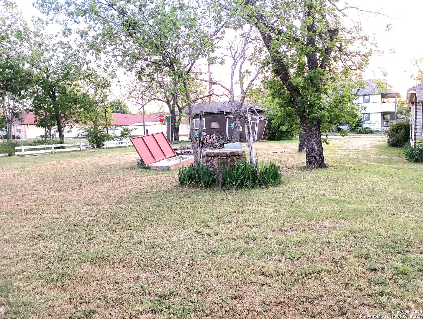 420 N Cottonwood Coleman TX 76834