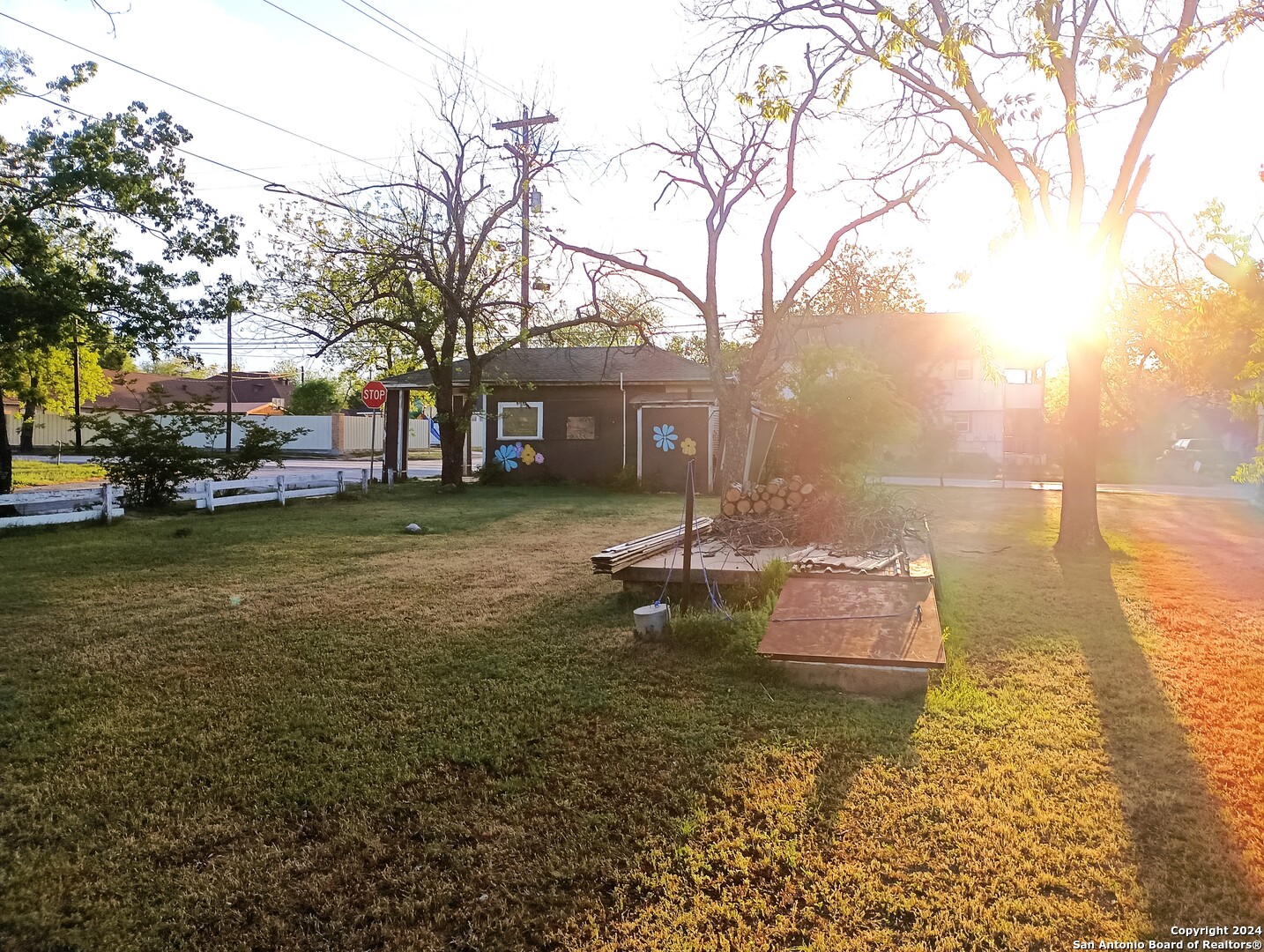 420 N Cottonwood Coleman TX 76834