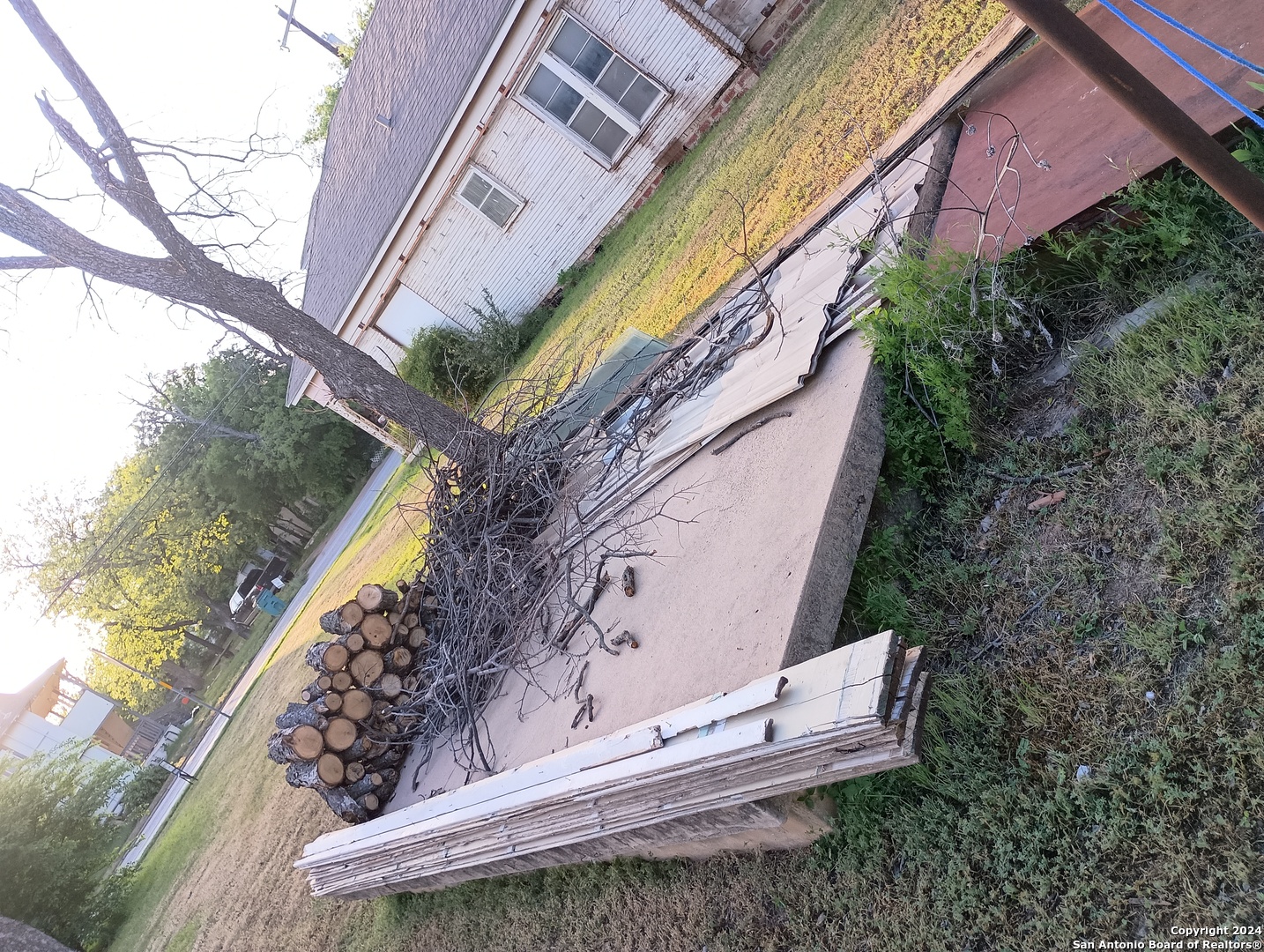 420 N Cottonwood Coleman TX 76834