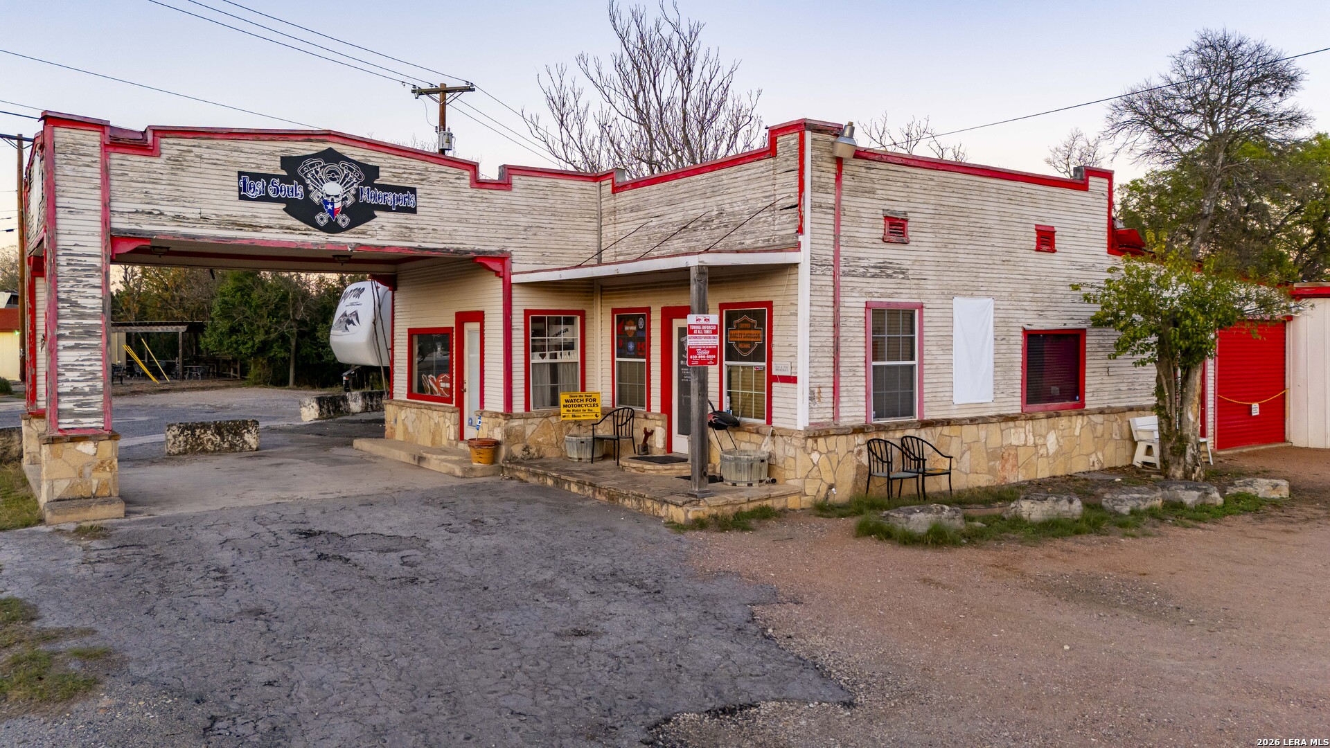 1704 Broadway Kerrville TX 78028
