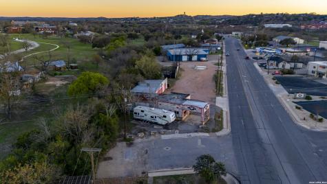 1704 Broadway Kerrville TX 78028
