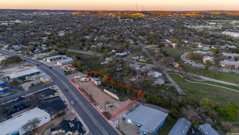 1704 Broadway Kerrville TX 78028