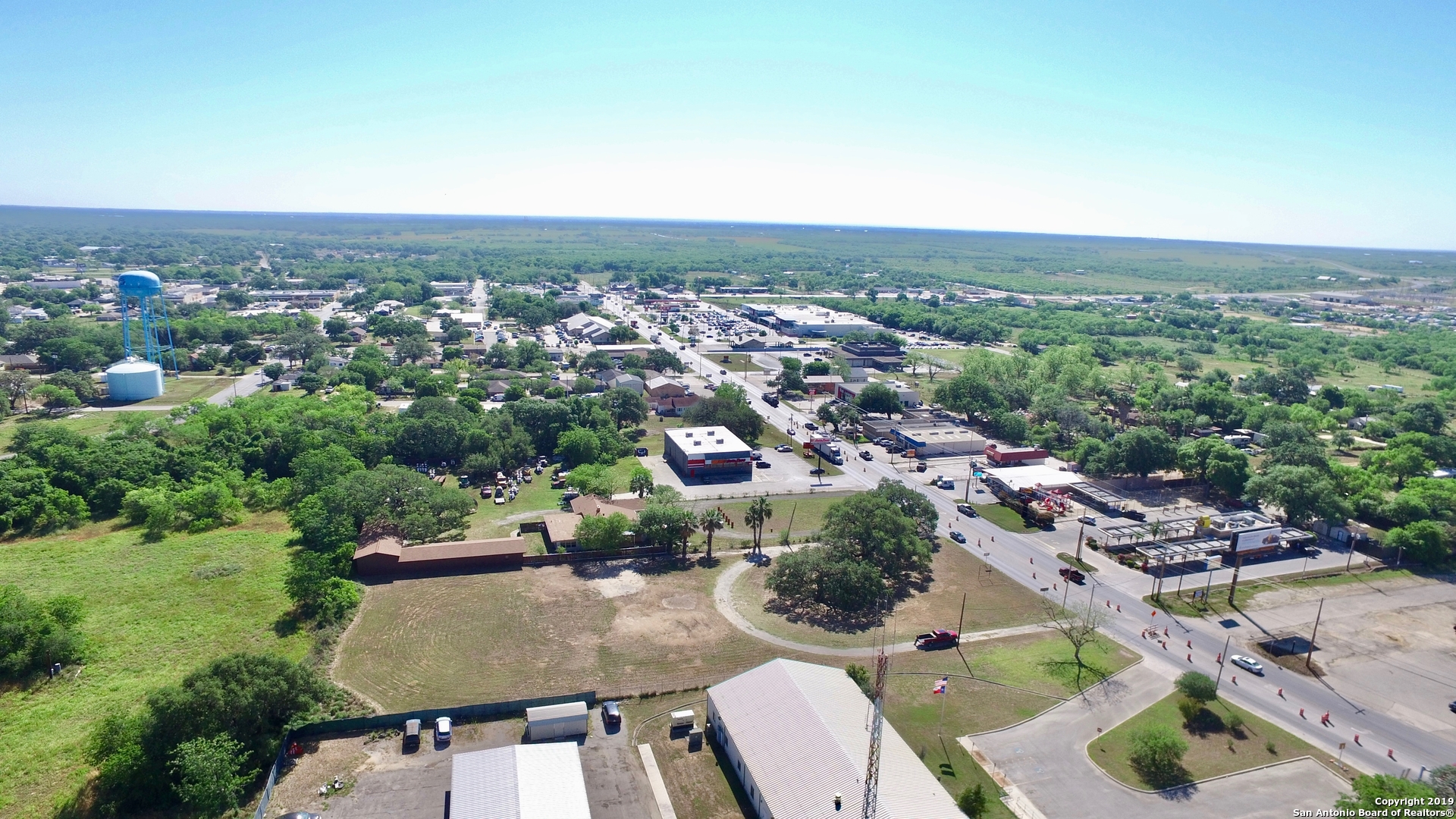 620 W Oaklawn Street Pleasanton TX 78064