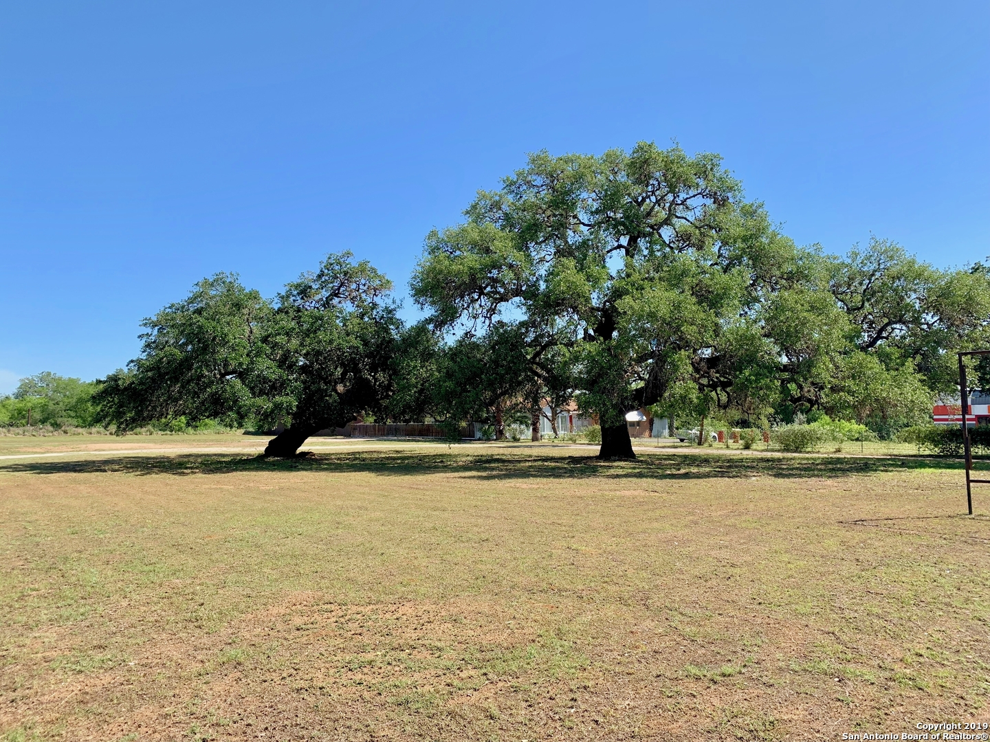 620 W Oaklawn Street Pleasanton TX 78064