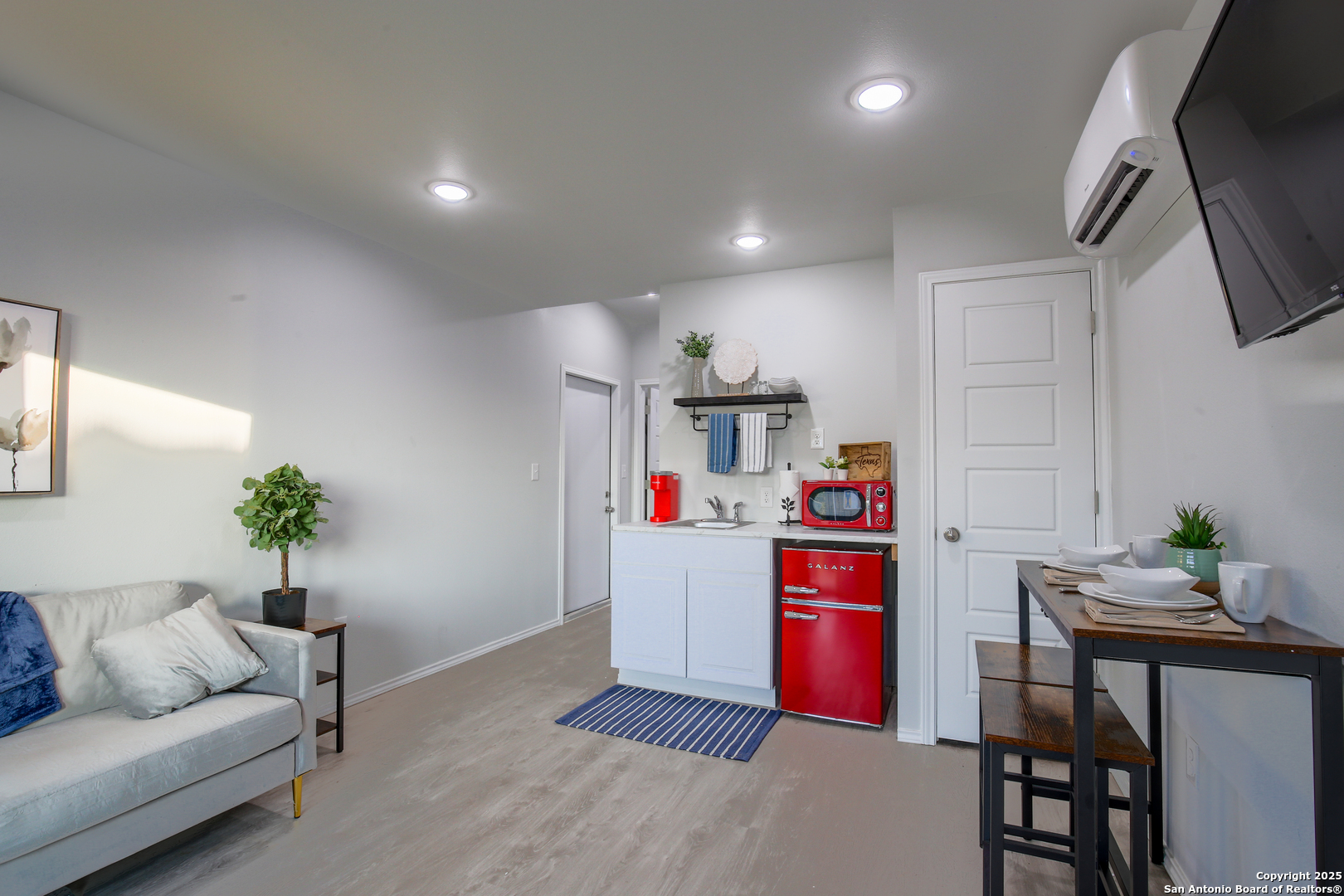 420 Simon Crest Canyon Lake TX 78133