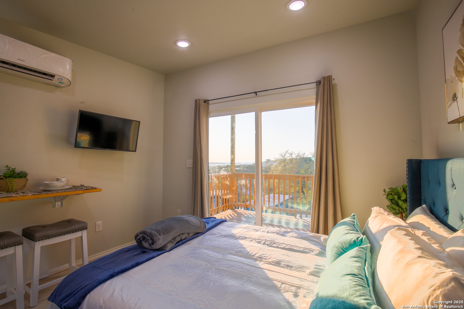 420 Simon Crest Canyon Lake TX 78133