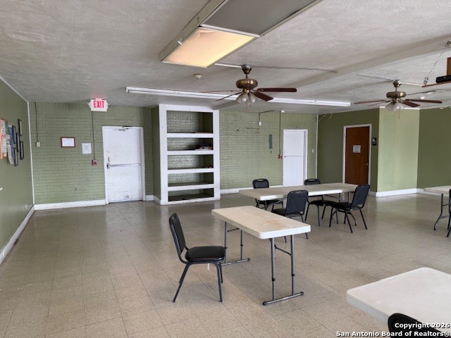 1900 S Washington Beeville TX 78102