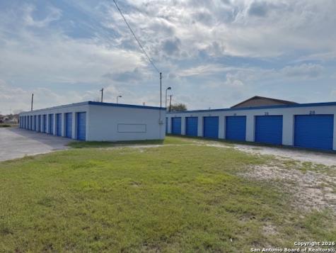 1900 S Washington Beeville TX 78102