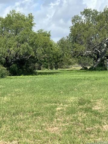 Lot 707 Deer Trail Jourdanton TX 78026