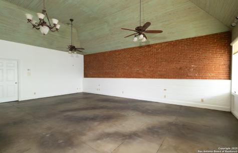 1708 Avenue M Hondo TX 78861