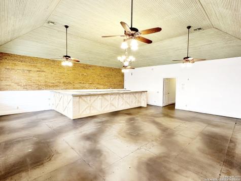 1708 Avenue M Hondo TX 78861