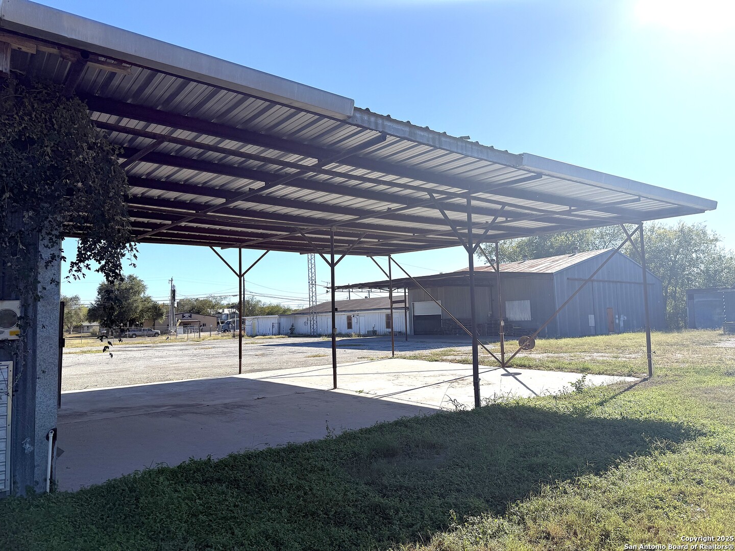 1500 W Corpus Christi Beeville TX 78102