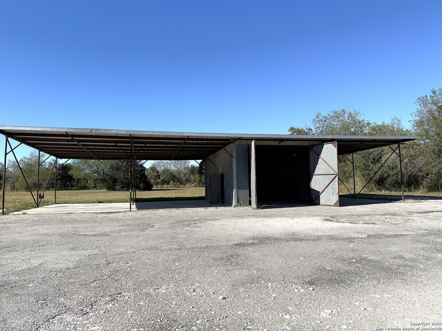 1500 W Corpus Christi Beeville TX 78102