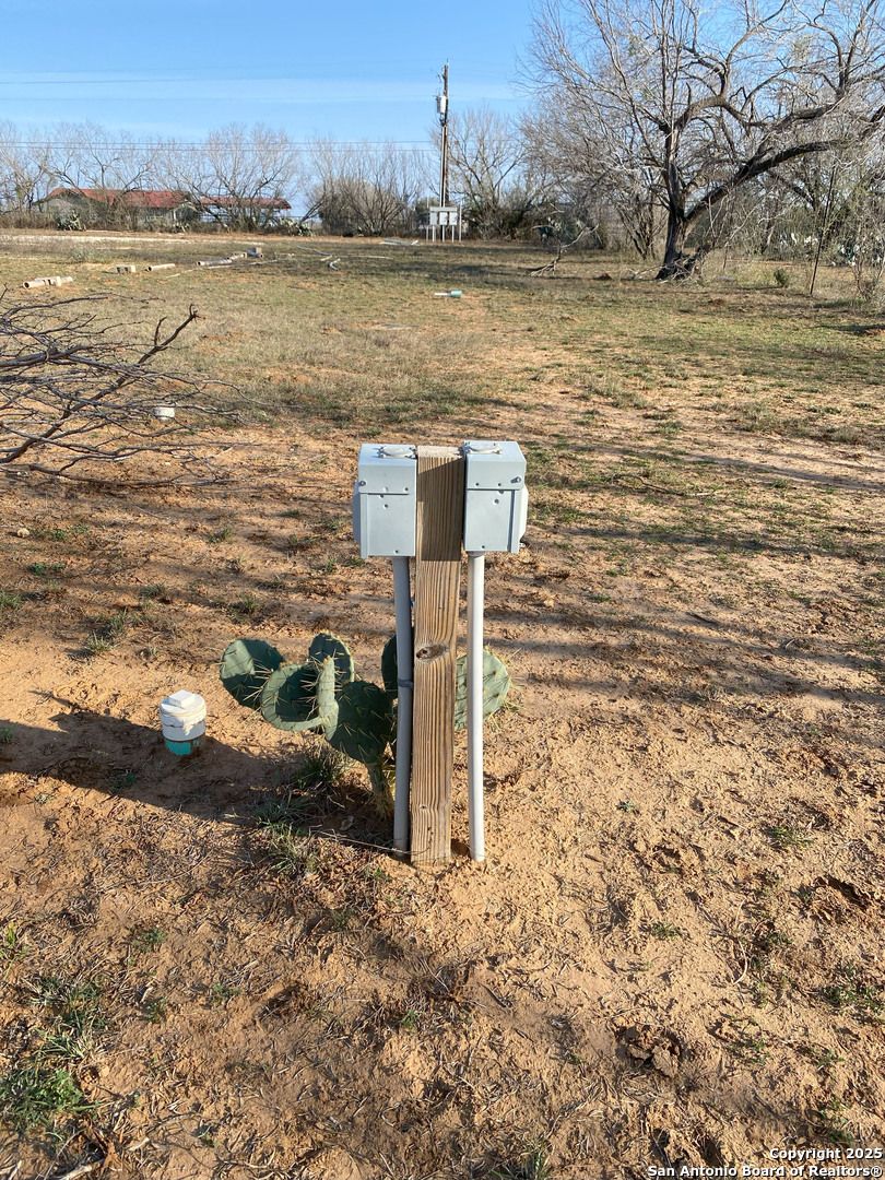 101 County Road 2015 Pearsall TX 78061