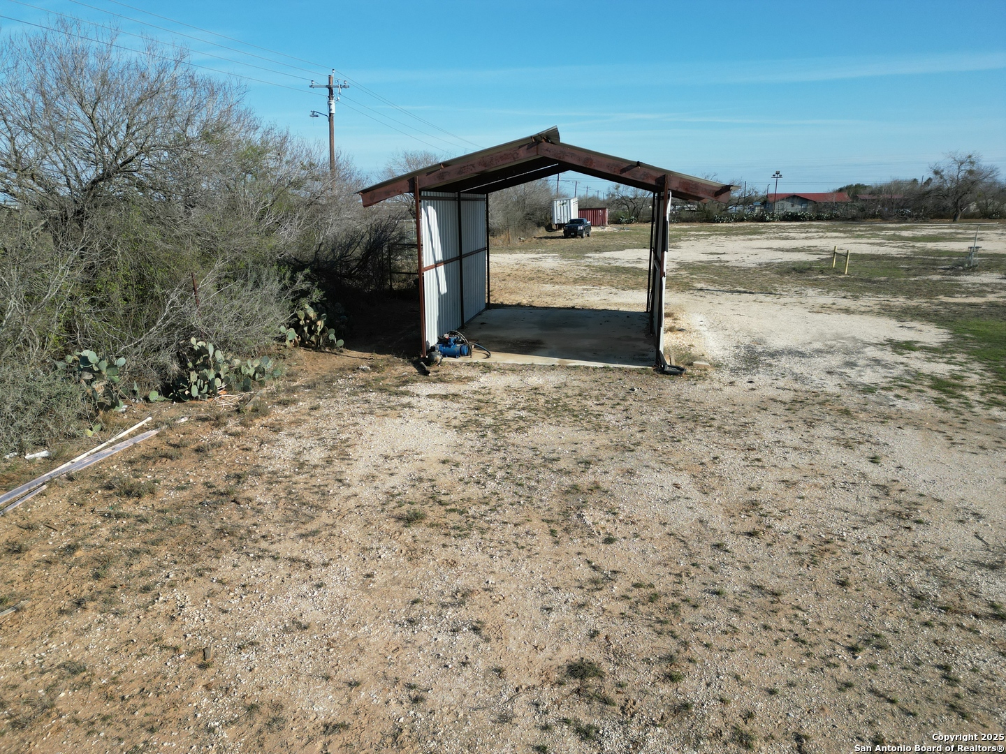 101 County Road 2015 Pearsall TX 78061