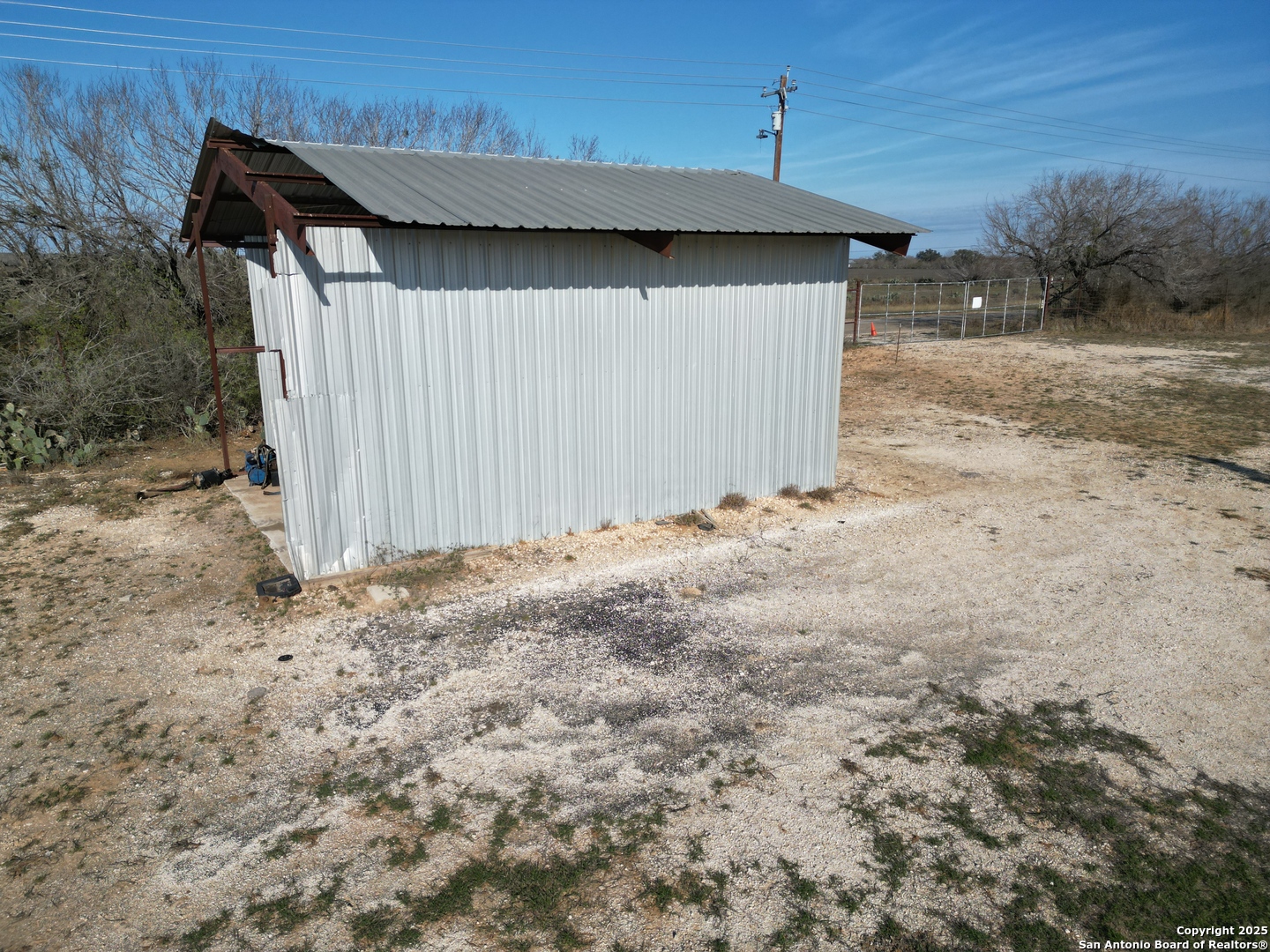 101 County Road 2015 Pearsall TX 78061