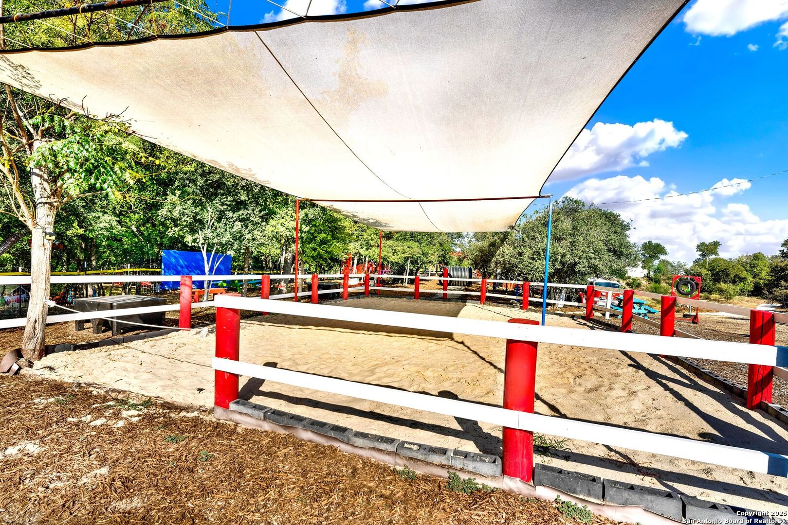 1877 County Road 4713 Lacoste TX 78039