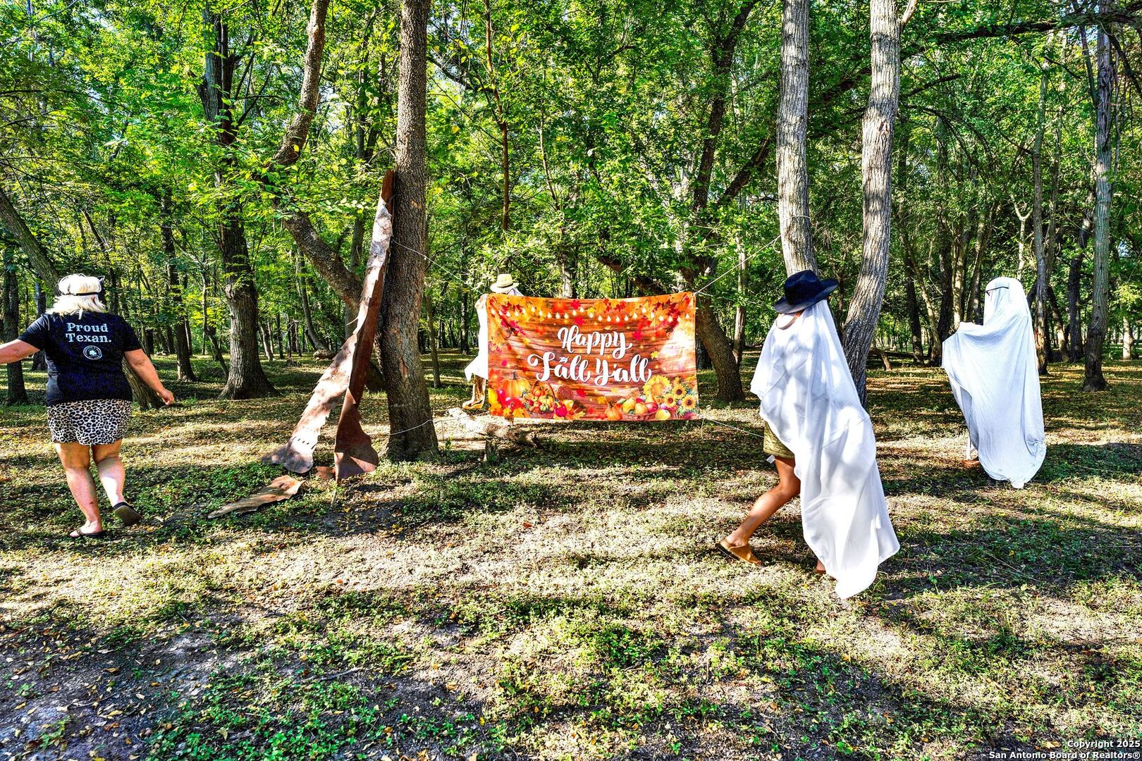 1877 County Road 4713 Lacoste TX 78039