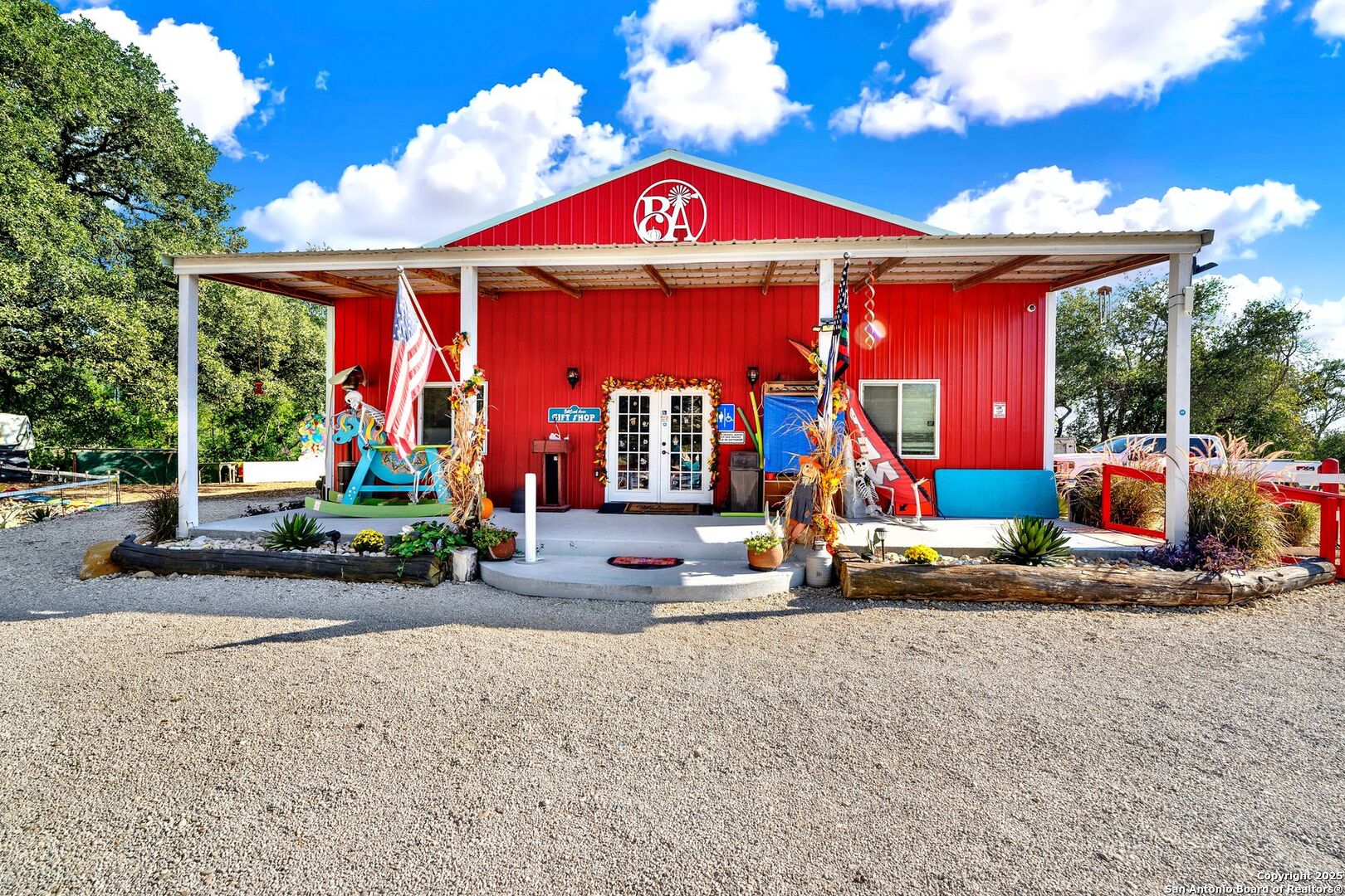 1877 County Road 4713 Lacoste TX 78039