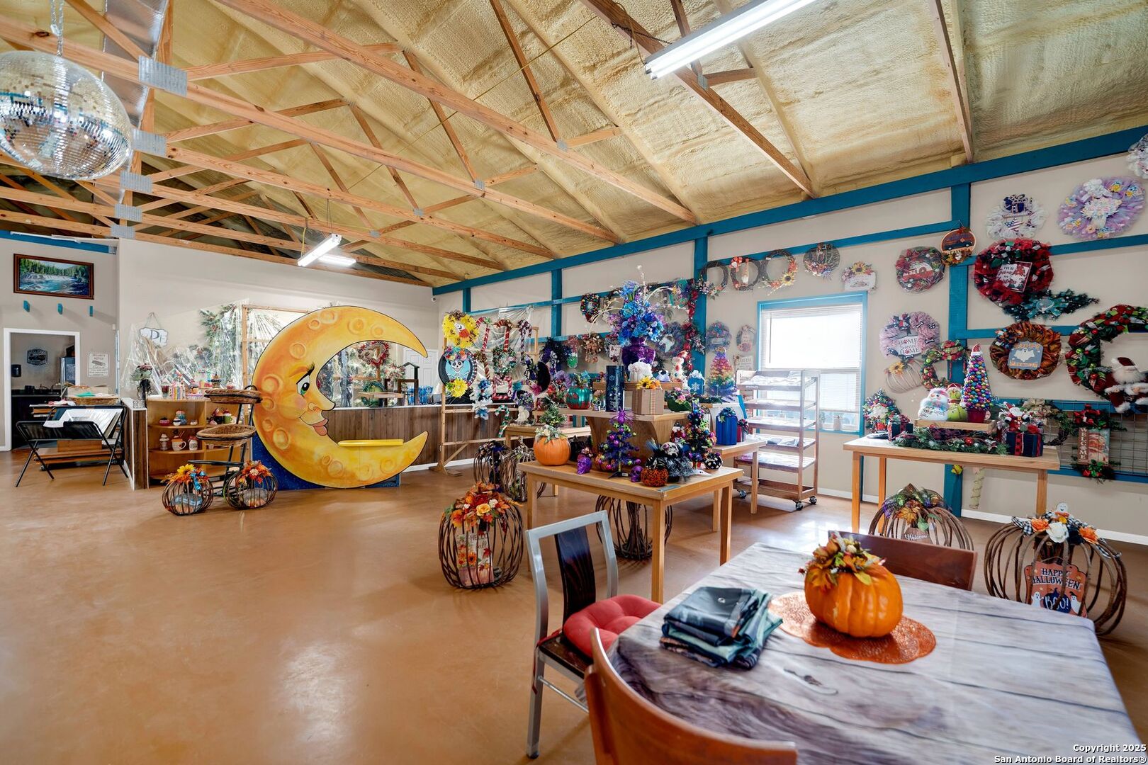 1877 County Road 4713 Lacoste TX 78039