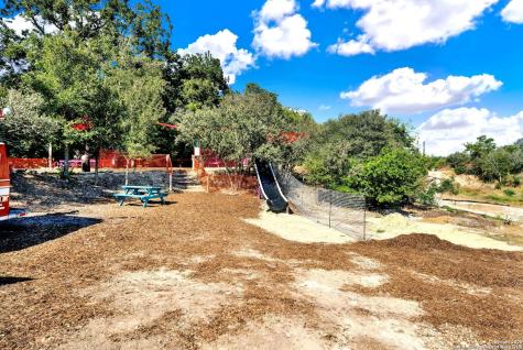 1877 County Road 4713 Lacoste TX 78039
