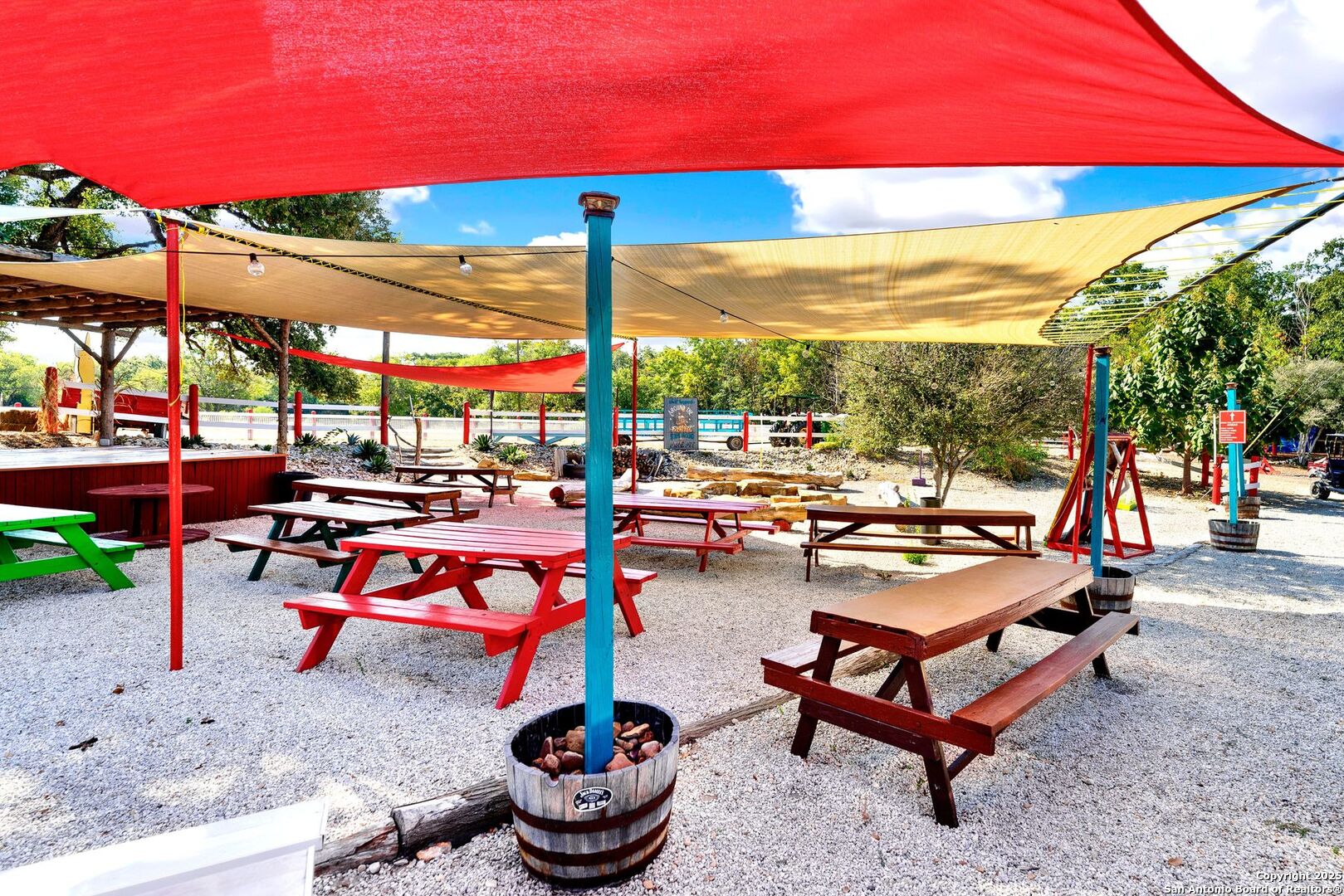 1877 County Road 4713 Lacoste TX 78039