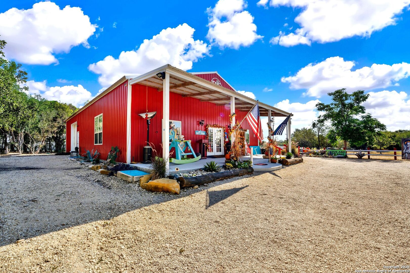 1877 County Road 4713 Lacoste TX 78039